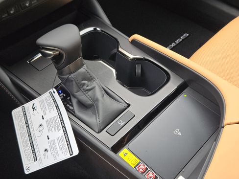 New 2025 Lexus ES 350 w/ Premium Package image 15