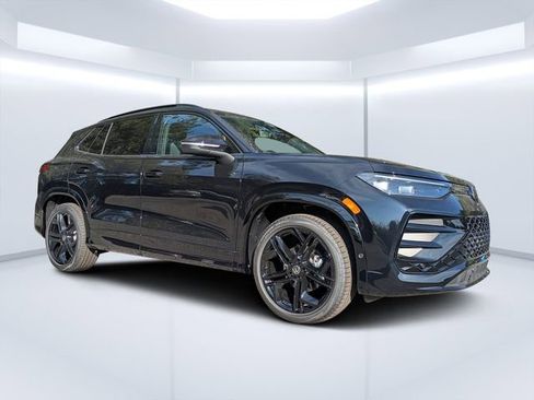 New 2026 Volkswagen Tiguan SE R-Line image 1