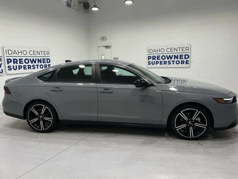 Used 2024 Honda Accord Sport image 9