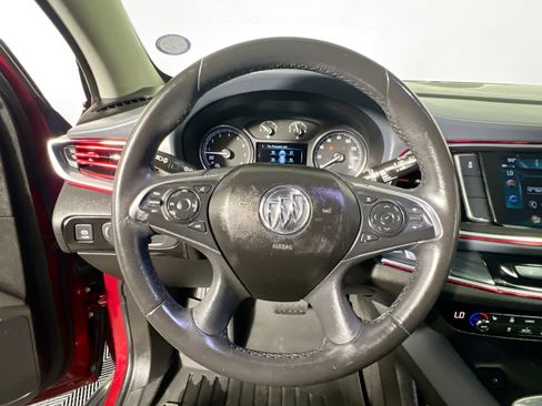 Used 2019 Buick Enclave Preferred w/ LPO, Luxury Package image 17