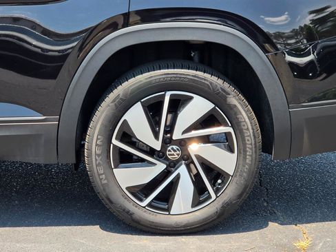 Used 2026 Volkswagen Atlas SE FWD image 15