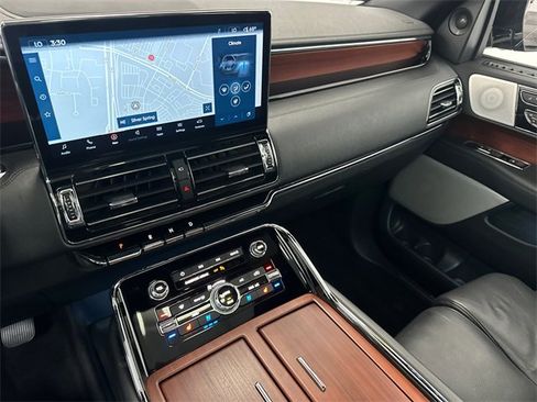 Used 2022 Lincoln Navigator Reserve image 31