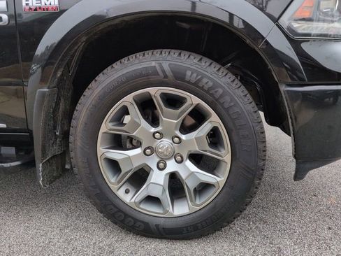 Used 2018 RAM 1500 Limited image 12