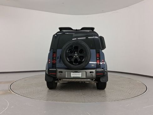 Used 2021 Land Rover Defender 110 X-Dynamic HSE image 10