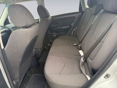 Used 2013 Kia Soul Base image 16