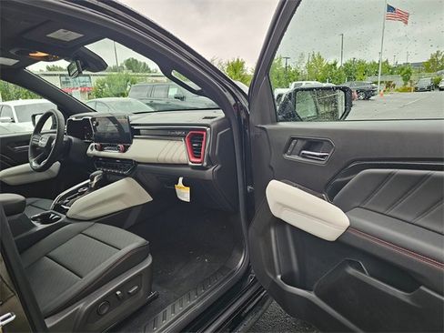 New 2025 GMC Canyon AT4 w/ AT4X Package image 12