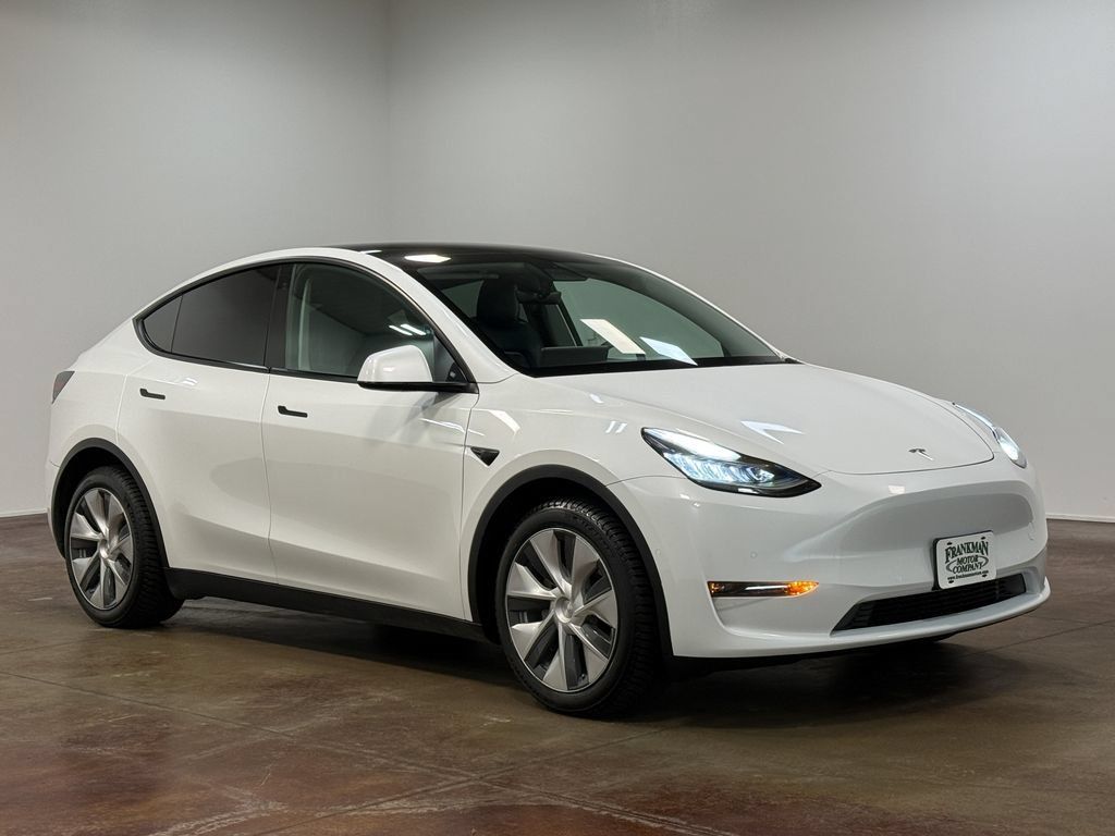 Used 2021 Tesla Model Y Long Range AWD/4WD image 21
