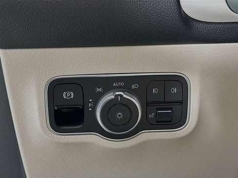 Certified 2026 Mercedes-Benz GLB 250 image 10