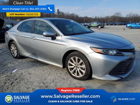 Used 2019 Toyota Camry LE image 5