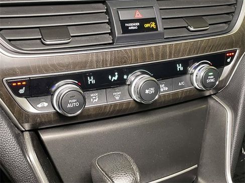 Used 2020 Honda Accord EX image 30
