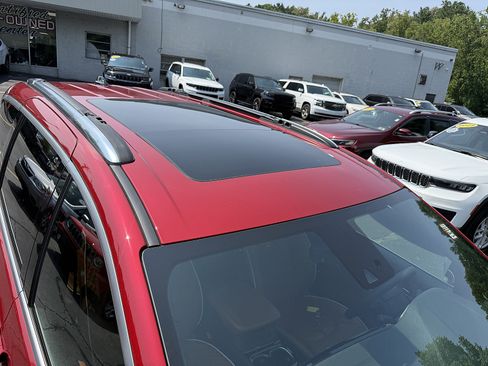 Used 2026 Chrysler Pacifica Pinnacle AWD/4WD image 5