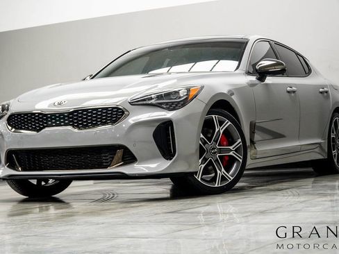 Used 2020 Kia Stinger GT1 image 1