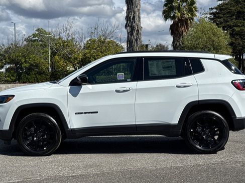 New 2026 Jeep Compass Latitude image 6