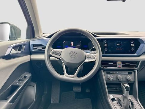 Used 2022 Volkswagen Taos SE FWD image 24