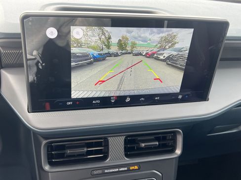 New 2025 Ford Maverick XL w/ Equipment Group 102A image 19