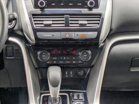 Used 2023 Mitsubishi Eclipse Cross SE image 19