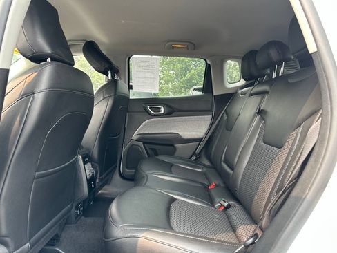 Used 2022 Jeep Compass Latitude w/ Convenience Group AWD/4WD image 34