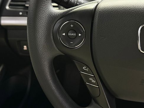 Used 2013 Honda Crosstour EX image 21