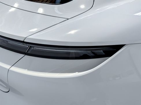 New 2024 Porsche Taycan Turbo image 43