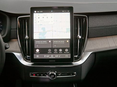 New 2025 Volvo XC90 B6 Ultra w/ Protection Package image 29