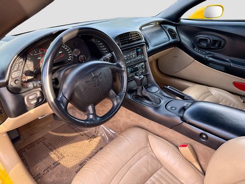 Used 2003 Chevrolet Corvette Convertible w/ Preferred Equipment Group1 image 23