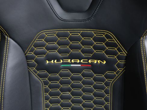 Used 2018 Lamborghini Huracan LP 580-2 RWD image 37