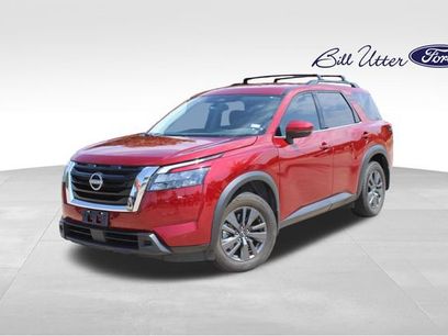 Used 2024 Nissan Pathfinder SV
