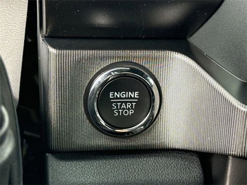 New 2026 Ford F250 Platinum w/ FX4 Off-Road Package image 37