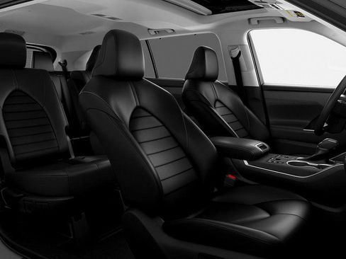 New 2026 Toyota Highlander XLE image 17
