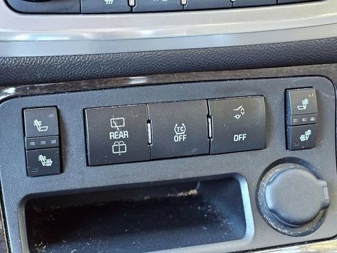 Used 2014 GMC Acadia SLT image 23