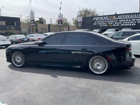 Used 2025 BMW 740i RWD image 6