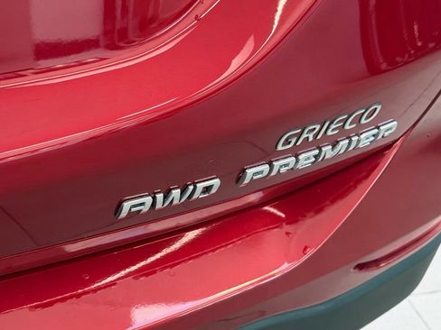 Used 2022 Chevrolet Equinox Premier AWD/4WD image 16