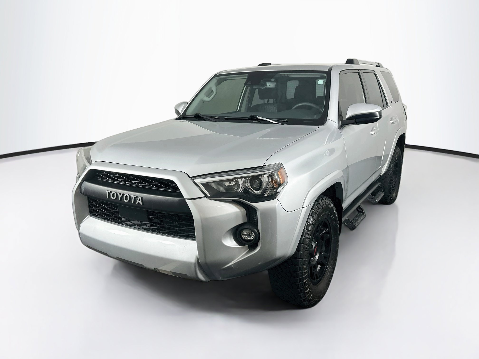 Used 2024 Toyota 4Runner SR5 RWD image 3