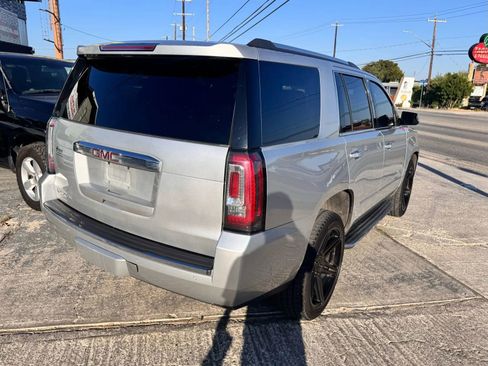 Used 2018 GMC Yukon Denali image 4