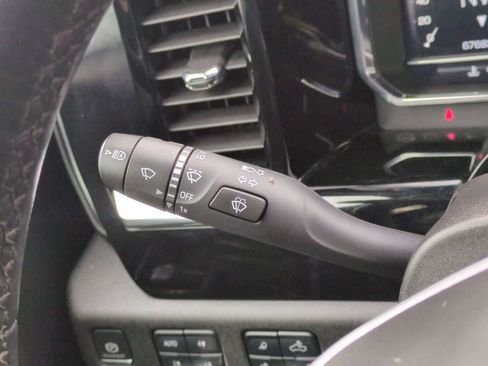 Used 2023 GMC Sierra 1500 SLT w/ SLT Convenience Package AWD/4WD image 24