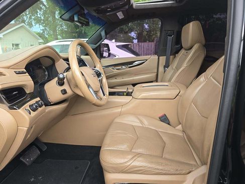Used 2018 Cadillac Escalade ESV Platinum AWD/4WD image 5