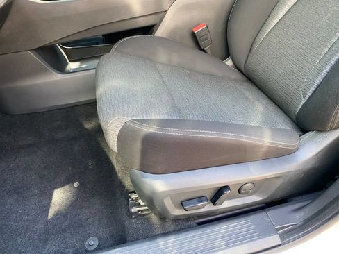 Used 2022 Nissan Rogue SV FWD image 27