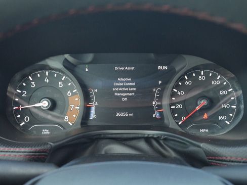 Used 2024 Jeep Compass Trailhawk AWD/4WD image 42