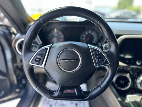 Used 2018 Chevrolet Camaro SS RWD image 10
