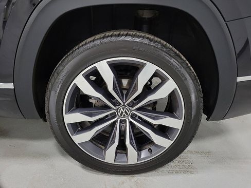 Used 2022 Volkswagen Atlas SEL Premium image 8