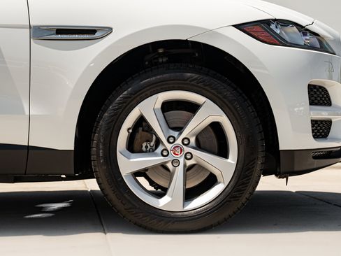 Used 2017 Jaguar F-PACE Premium AWD/4WD image 27