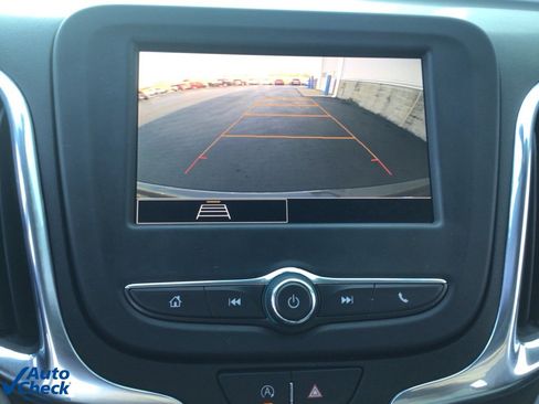 Used 2022 Chevrolet Equinox LS image 24