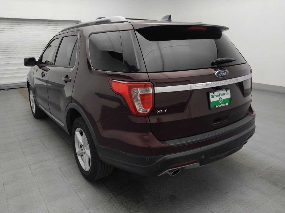 Used 2018 Ford Explorer XLT FWD image 5