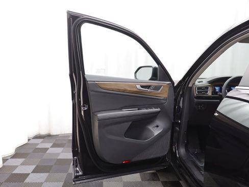 New 2026 Volkswagen Atlas SE image 4