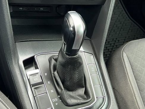 Used 2021 Volkswagen Tiguan S image 25