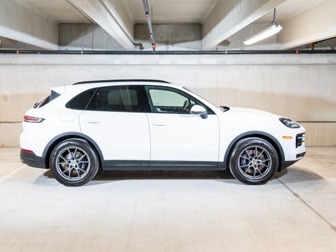 Certified 2026 Porsche Cayenne AWD/4WD image 8