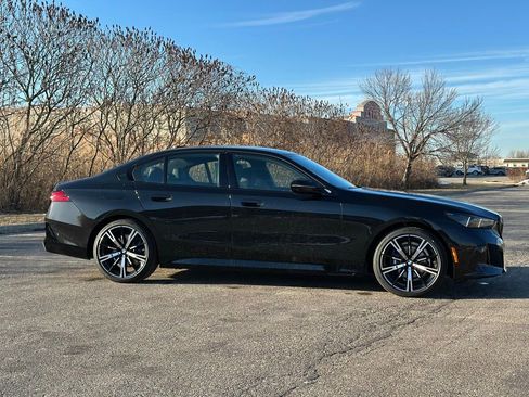 New 2026 BMW 530i xDrive w/ M Sport Package image 8