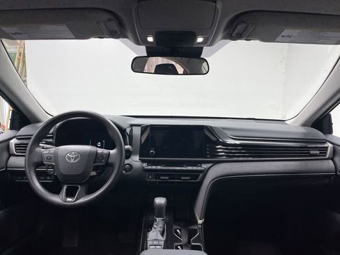 Used 2025 Toyota Camry LE FWD image 17