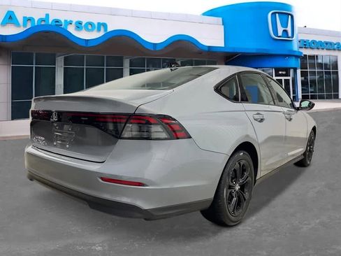 New 2025 Honda Accord SE image 5