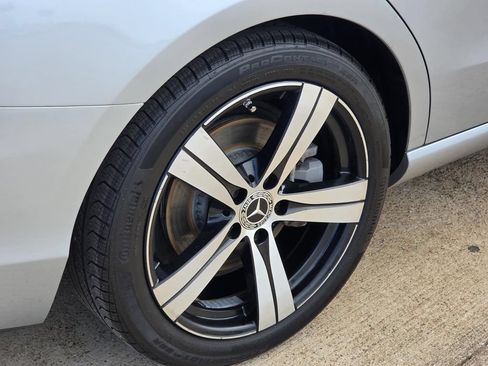 Used 2023 Mercedes-Benz C 300 Sedan image 7